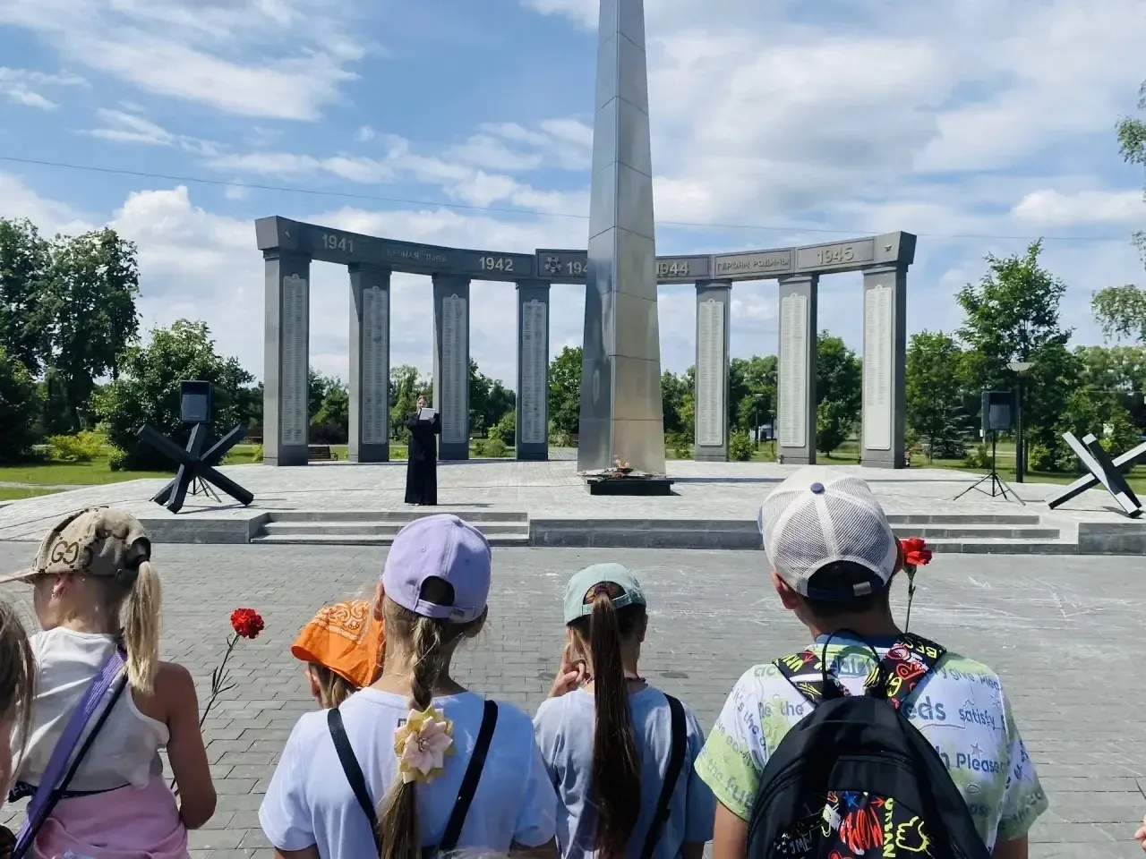 🕯️ День 15 в лагере «Неугомон»: День памяти и скорби. Мы помним, мы гордимся 🕊️

Сегодня особенный