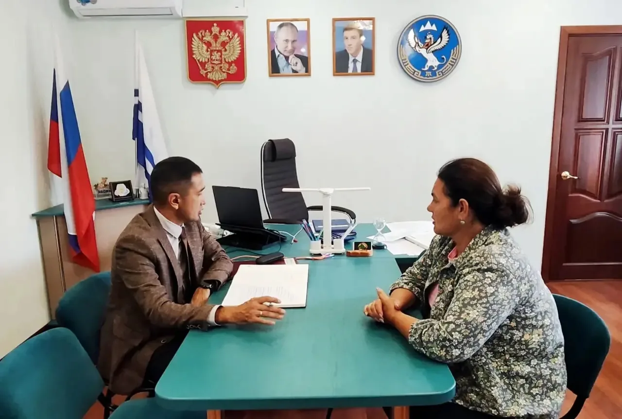 Провёл очередной приём граждан по личным вопросам.