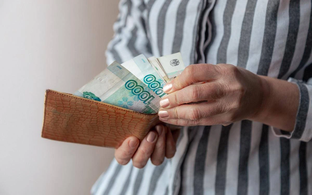Кузбасс оказался ниже большинства соседей по уровню материального благополучия