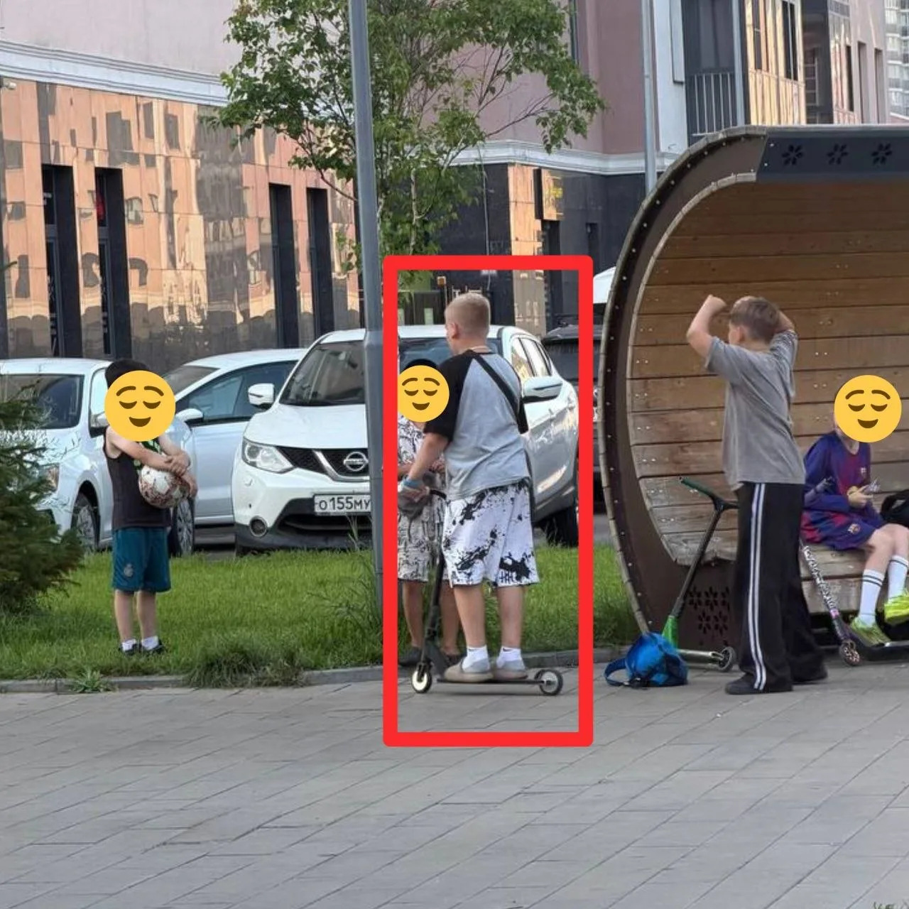 ❗Опубликовано по просьбе жителей:

Данная компания детей уже не первый раз вижу, что занимаются моше