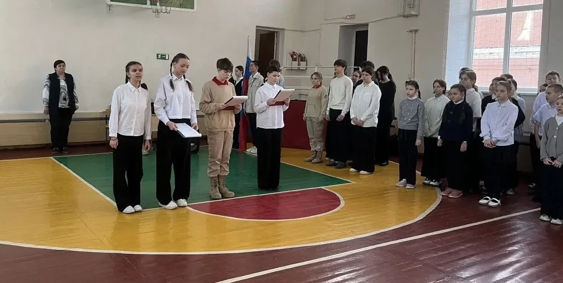 #СШ12_СталинградскаяБитва #СШ12_ТоржественныйРазвод #СШ12_ПомнимЧтимГордимся  📚 🔥 Сталинград: 200 дн