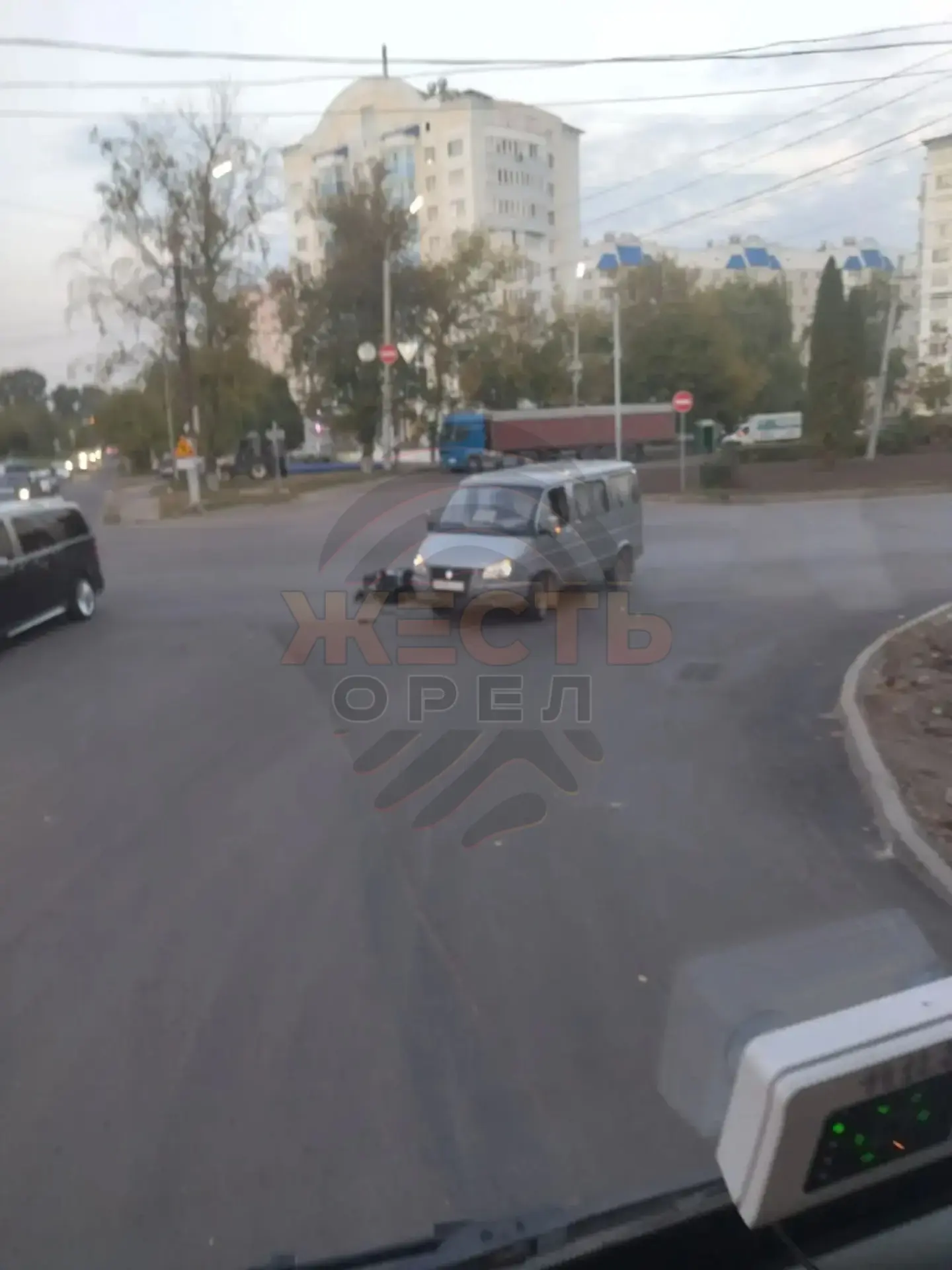 ⚡️Сегодня вечером на Наугорском шоссе произошла авария с участием мотоциклиста