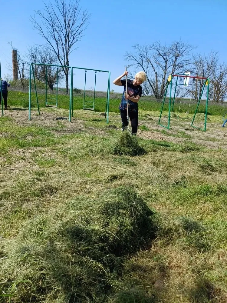 Жители хутора Новые Лиманокирпили дружно приняли участие в субботнике.  🗞️Приазовье