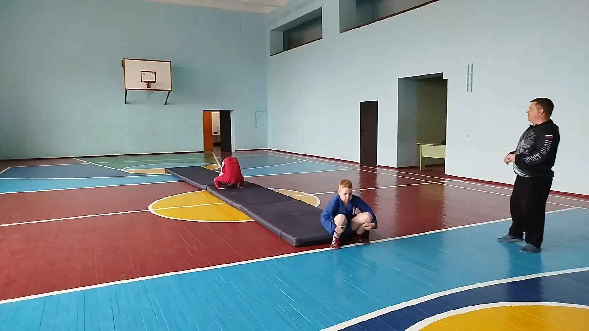 Зарядка с чемпионом: спорт объединяет! 💪⚽🤼‍♂️