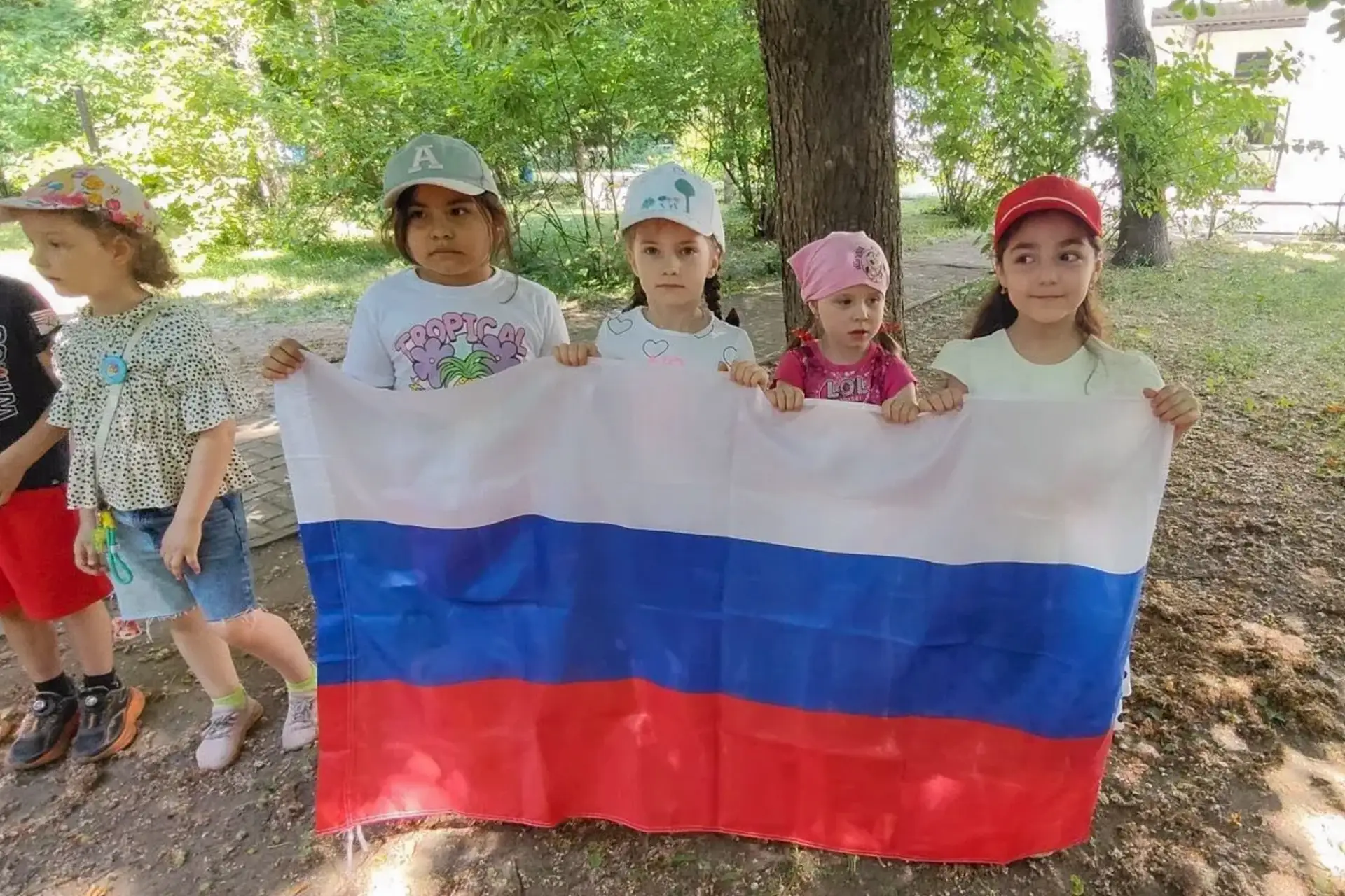 День России в детском саду

🇷🇺 В дошкольном Корпусе 5 нашего комплекса прошёл праздник, посвящённы