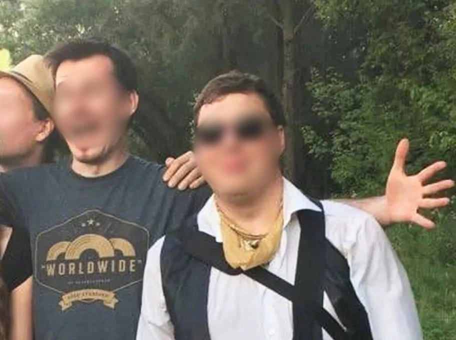 Ужас, подозреваемые по делу педофилов из «Империи гусей» работали с детьми. Один из них...