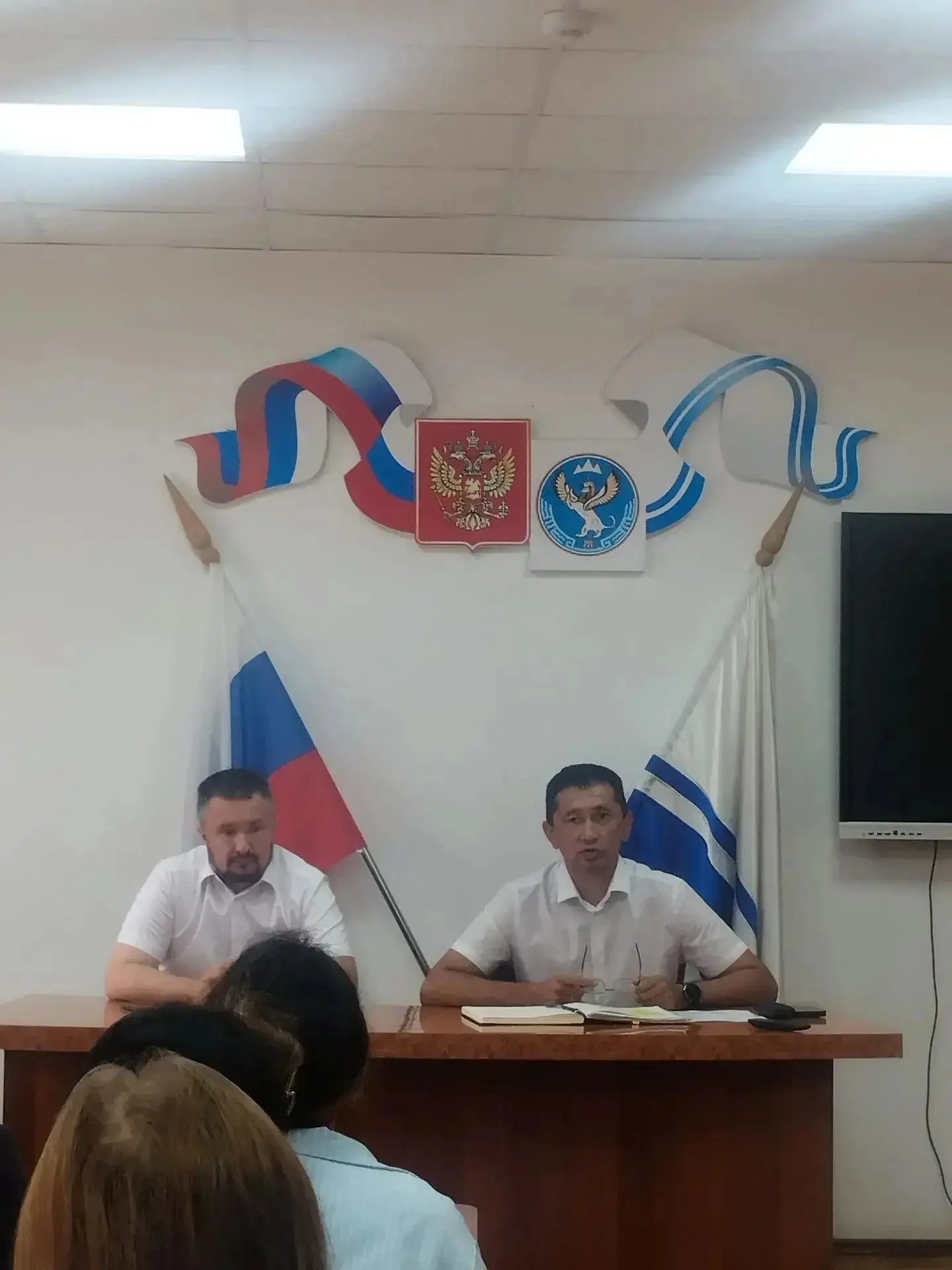 Сегодня, рабочее плановое заседание состоялось в администрации Чемальского района под руководством г