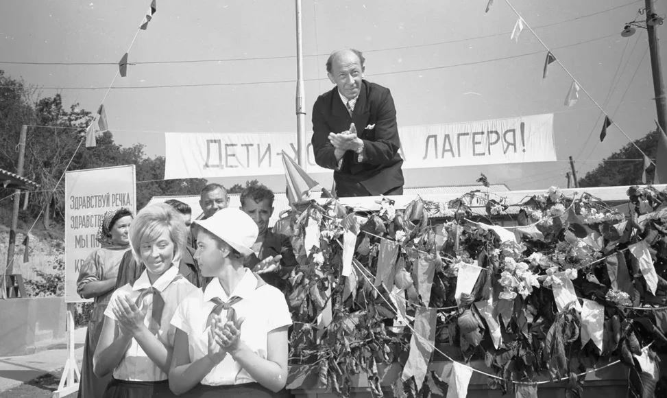 Факты о подборе актёров и съёмках фильма «Добро пожаловать, или Посторонним вход воспрещён»:

Поиск 