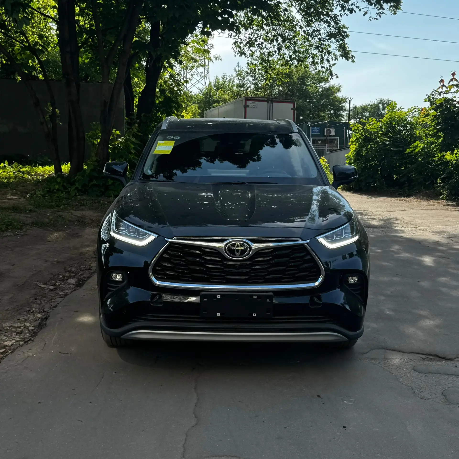 Под заказ из Киргизии привезли 

Toyota Highlander

мотор 2,0Т (247 сил) полный привод

Автомобиль н