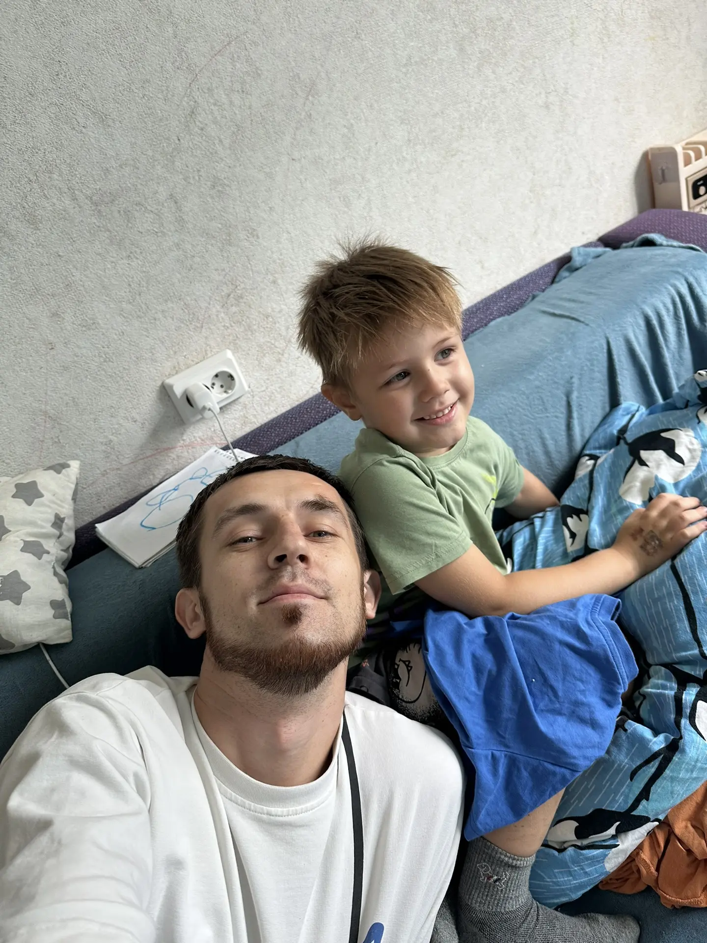 Сегодня ходили с сыном в храм, потом за папиной доставкой, потом в супермаркет. Он тащи...