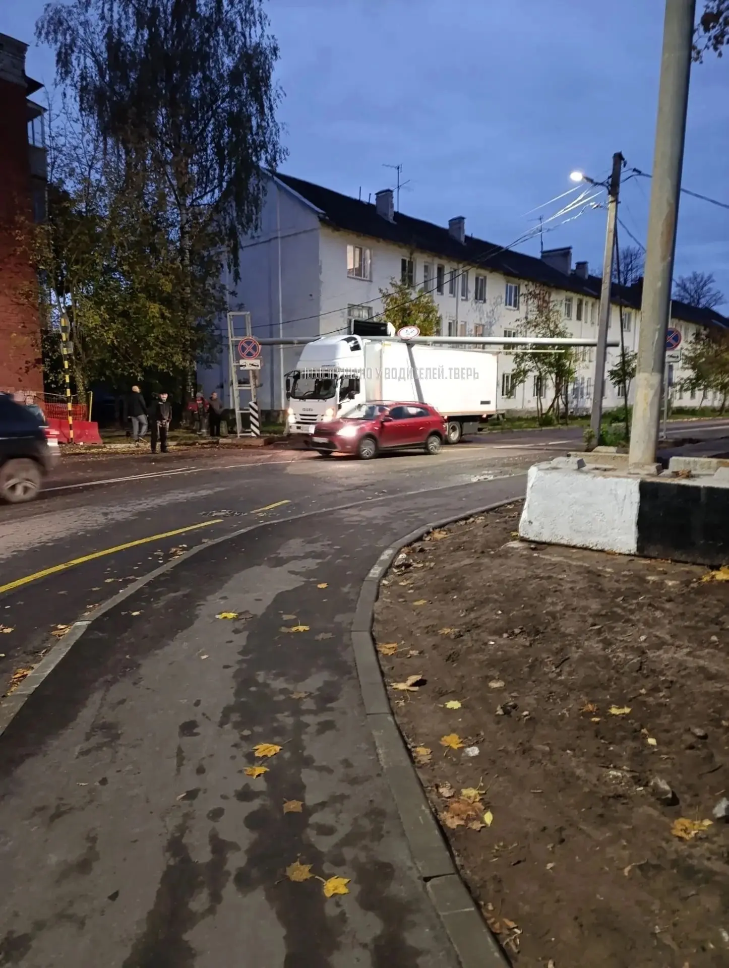 🚛 Въезд на Западный мост со стороны Ржевской. Контроль высоты не пройден.