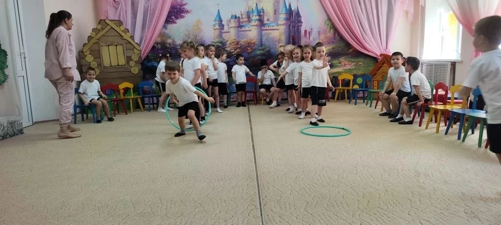 🏃‍♂️ Спортивные состязания для старших дошкольников в День здоровья!