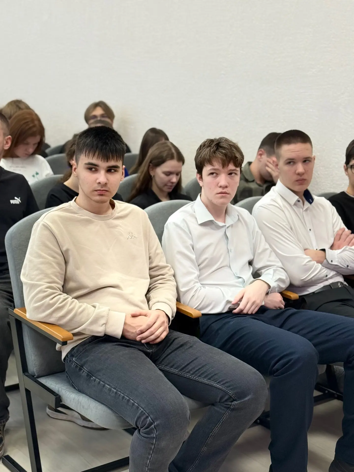 🎓⚖️ Урок правовой грамотности для одиннадцатиклассников  Сегодня в нашей школе состоялась важная вст
