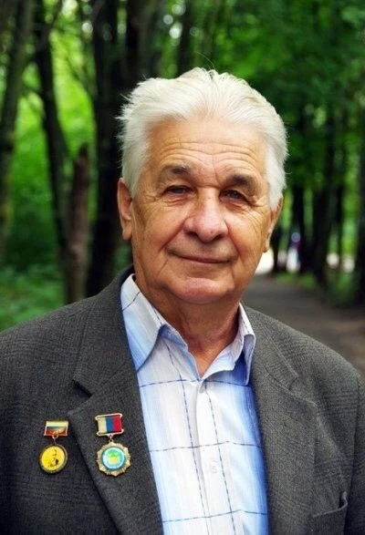 💥О краеведческой премии имени Почётного гражданина г. Кольчугино В.И. Реброва.
 
 
На заседании Сов