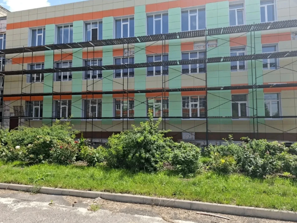 В школе № 31 продолжаются работы по капитальному ремонту   

Двухэтажное здание школы было построено