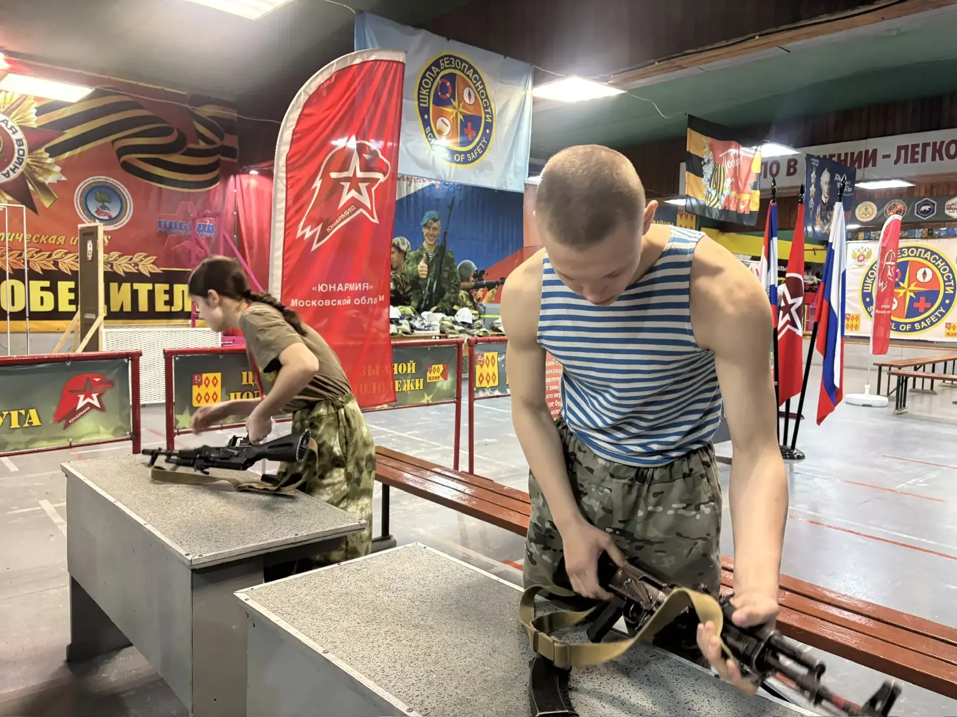 25 марта в МБУ "Центр допризывной подготовки молодежи" прошел муниципальный этап Всероссийского фест
