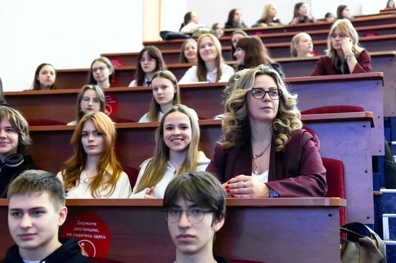 Рады поделиться атмосферой «Посвящения в будущие профессионалы», которое прошло в феврале в МГУ🌟  🎓 