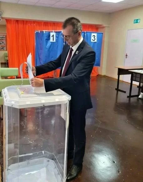 Вчера стартовало досрочное голосование.