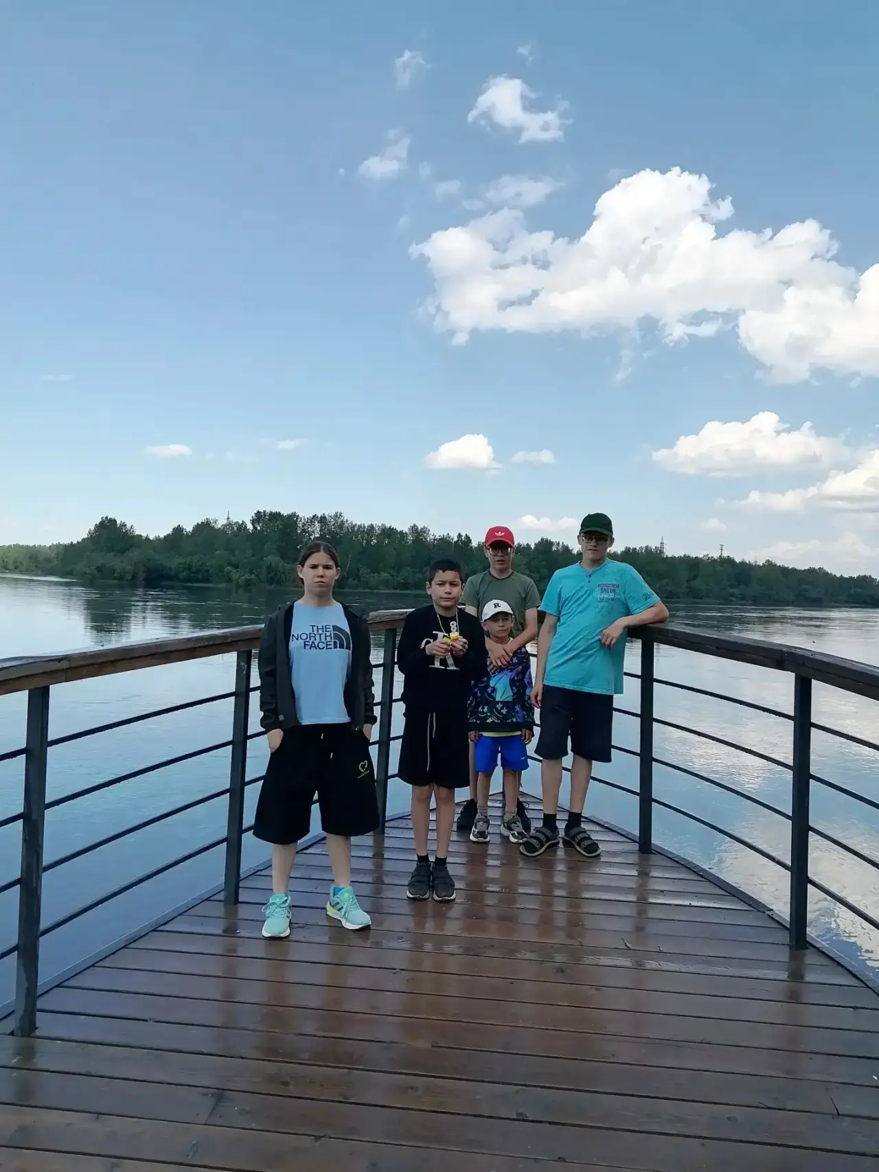 В Красноярске немало уголков, где можно отдохнуть от городской суеты и в полной мере на...