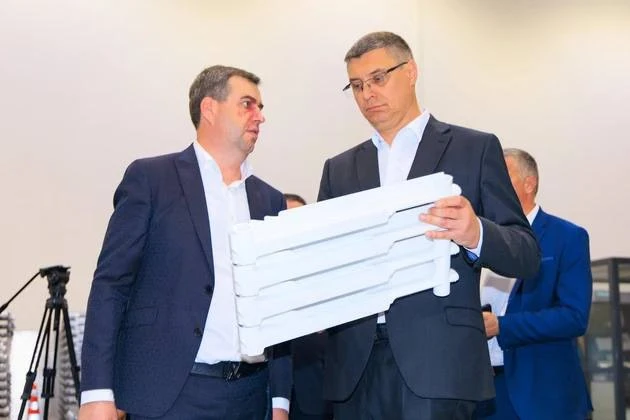 8 июля губернатор Александр Авдеев осмотрел новый завод VALFEX в Суздальском округе. Пр...
