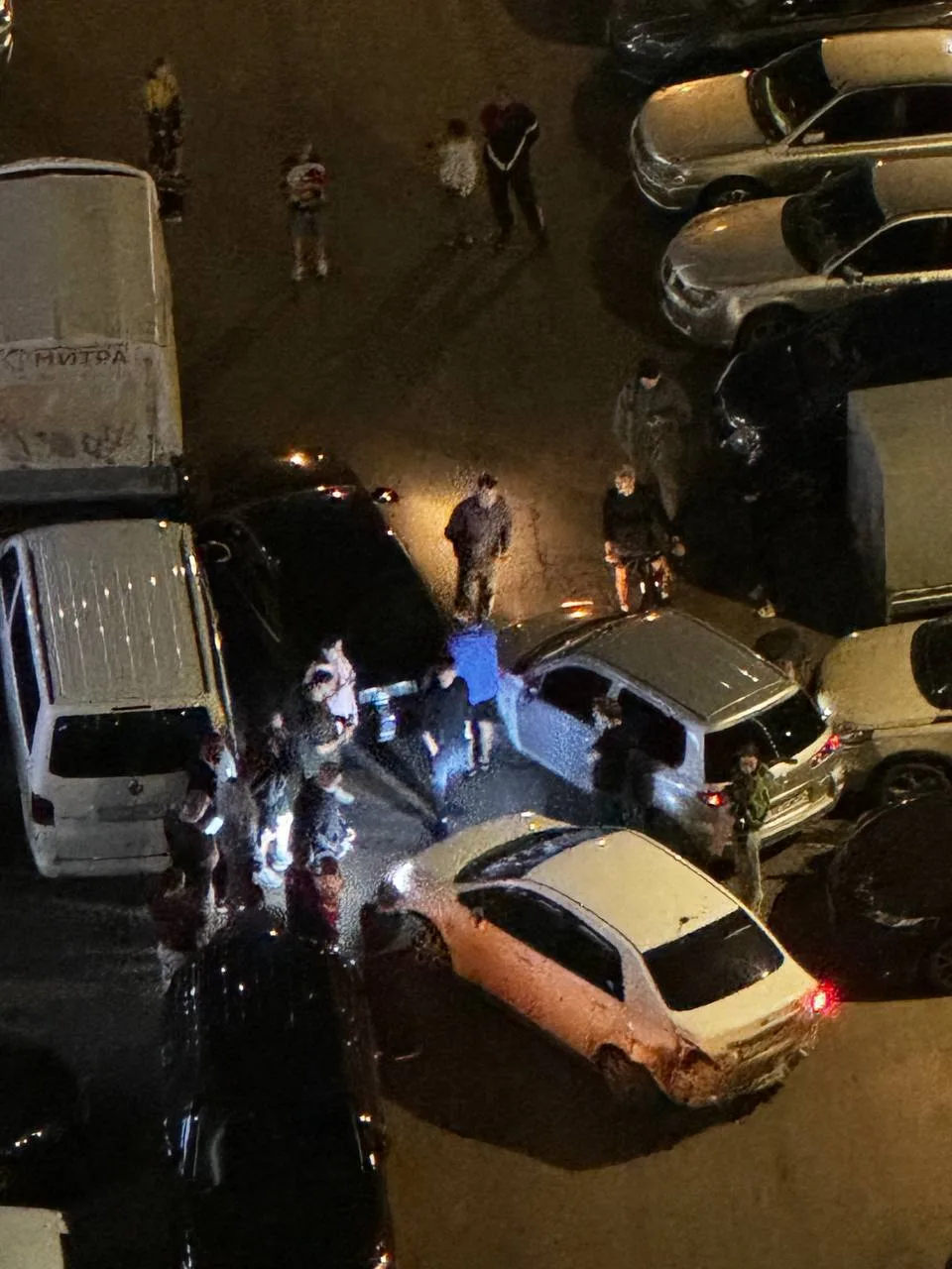 В Красноярске мужчина избил подростка после ДТП