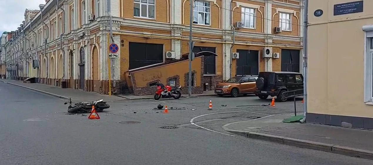 🏍 Мотоциклист пострадал в ДТП на Нижневолжской набережной.