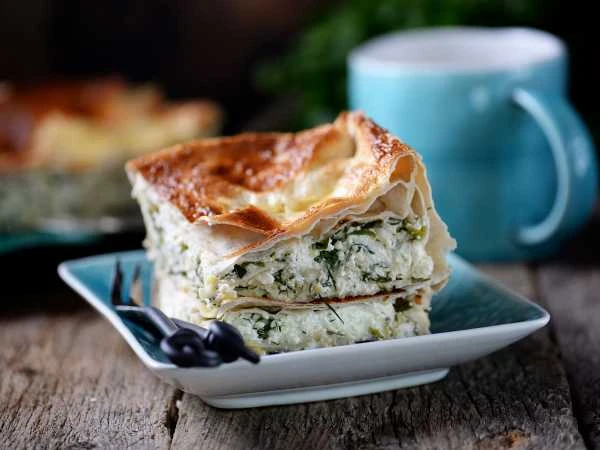 Пирог из лаваша с сыром в духовке😍