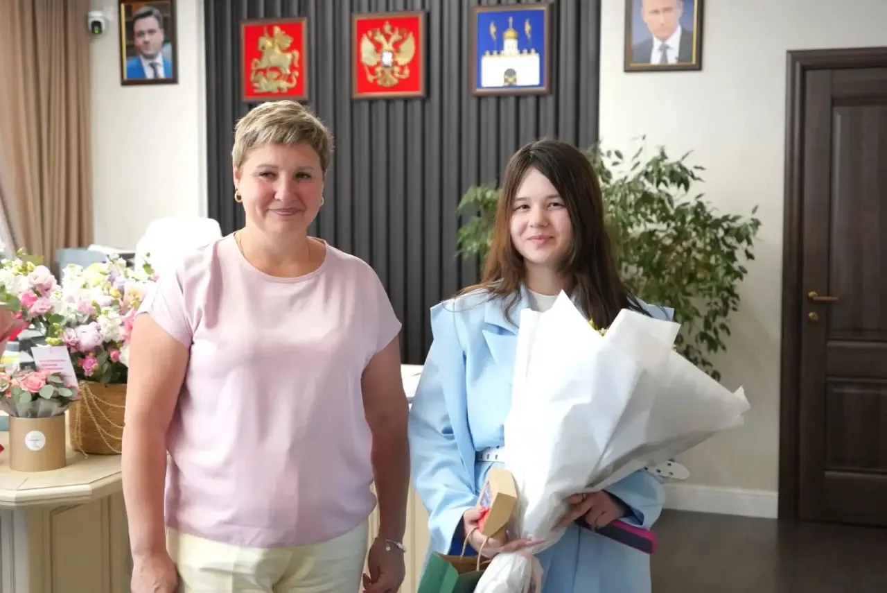 Сегодня вручила ключи от благоустроенной квартиры Ольге Громовой