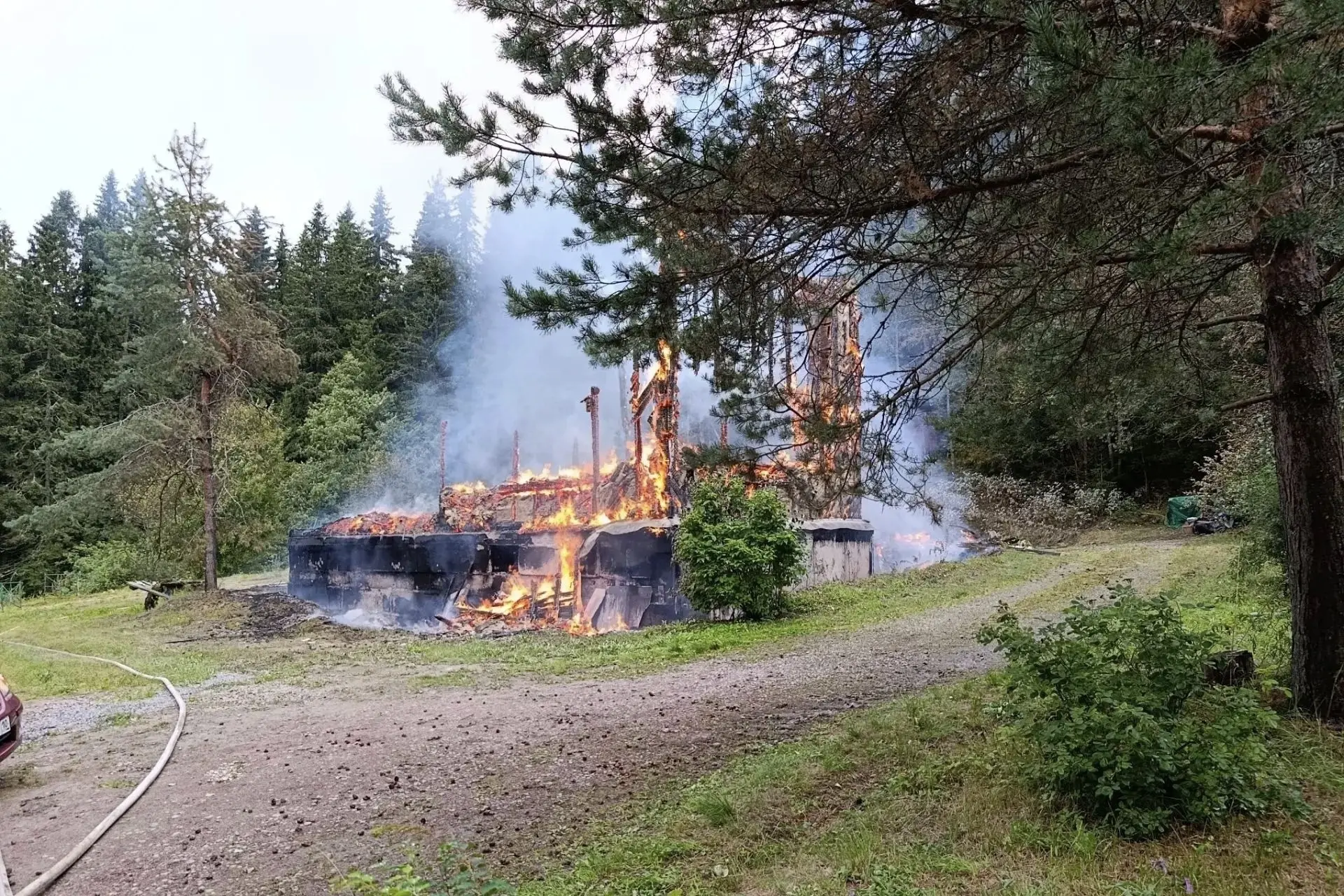 Два человека пострадали при пожаре в Сортавальском округе