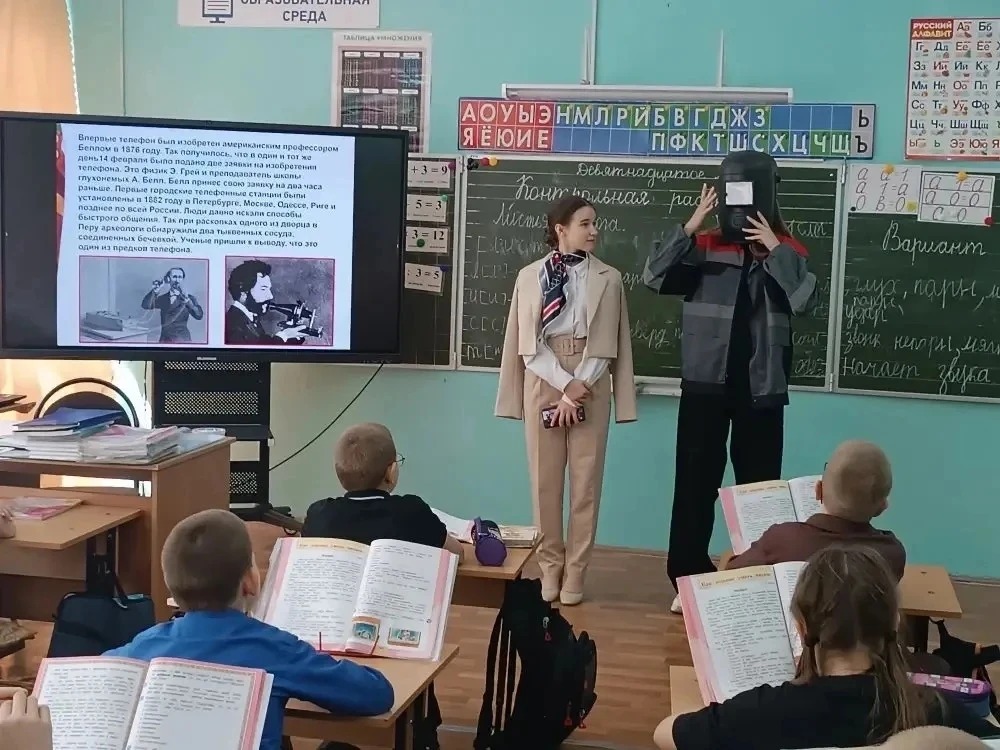 У девятиклассников проходит тематическая неделя. Сегодня день был посвящен профессиям. ...