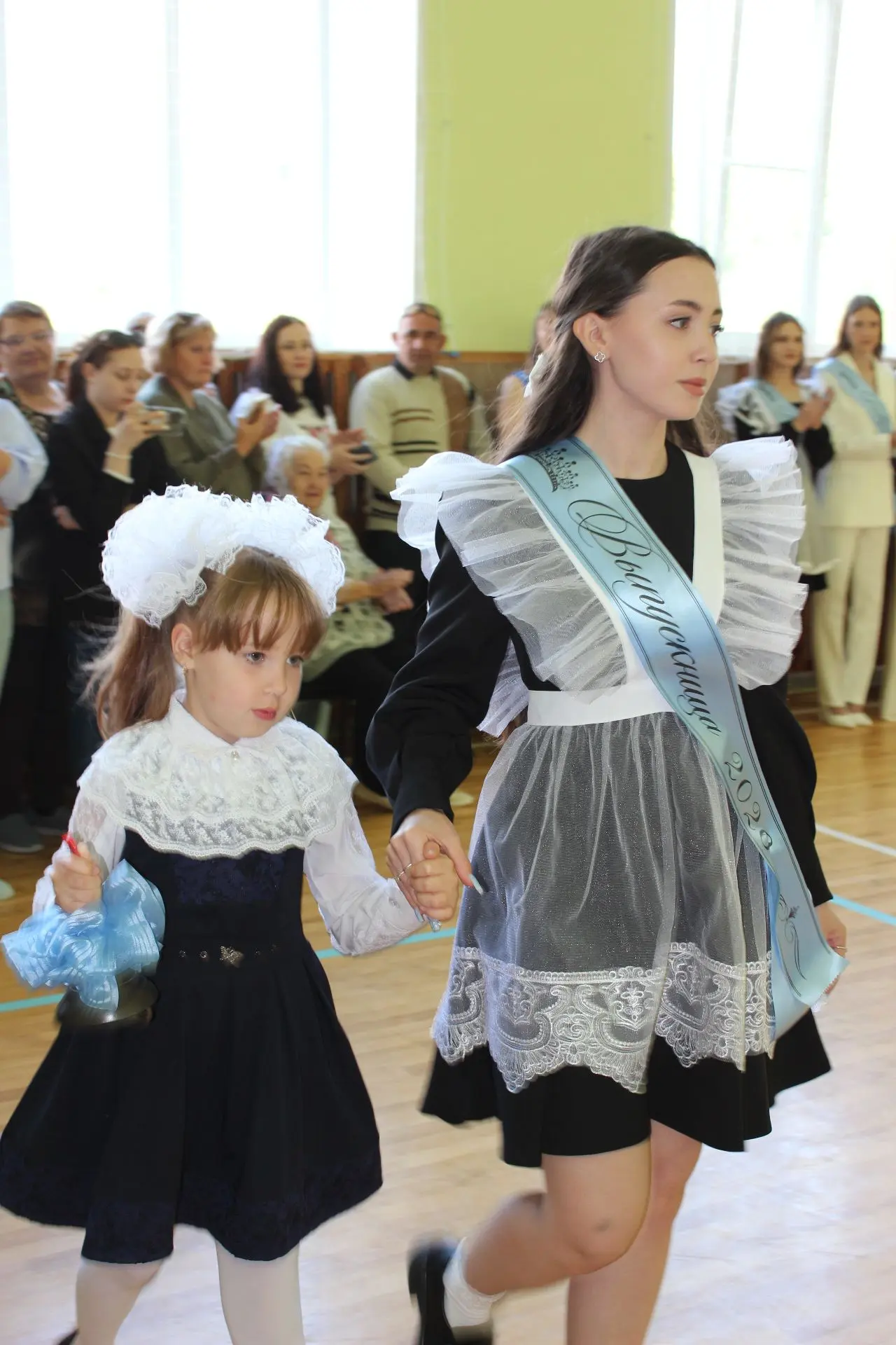 26 мая в Захаровской школе прошла торжественная линейка, посвященная празднику Последне...