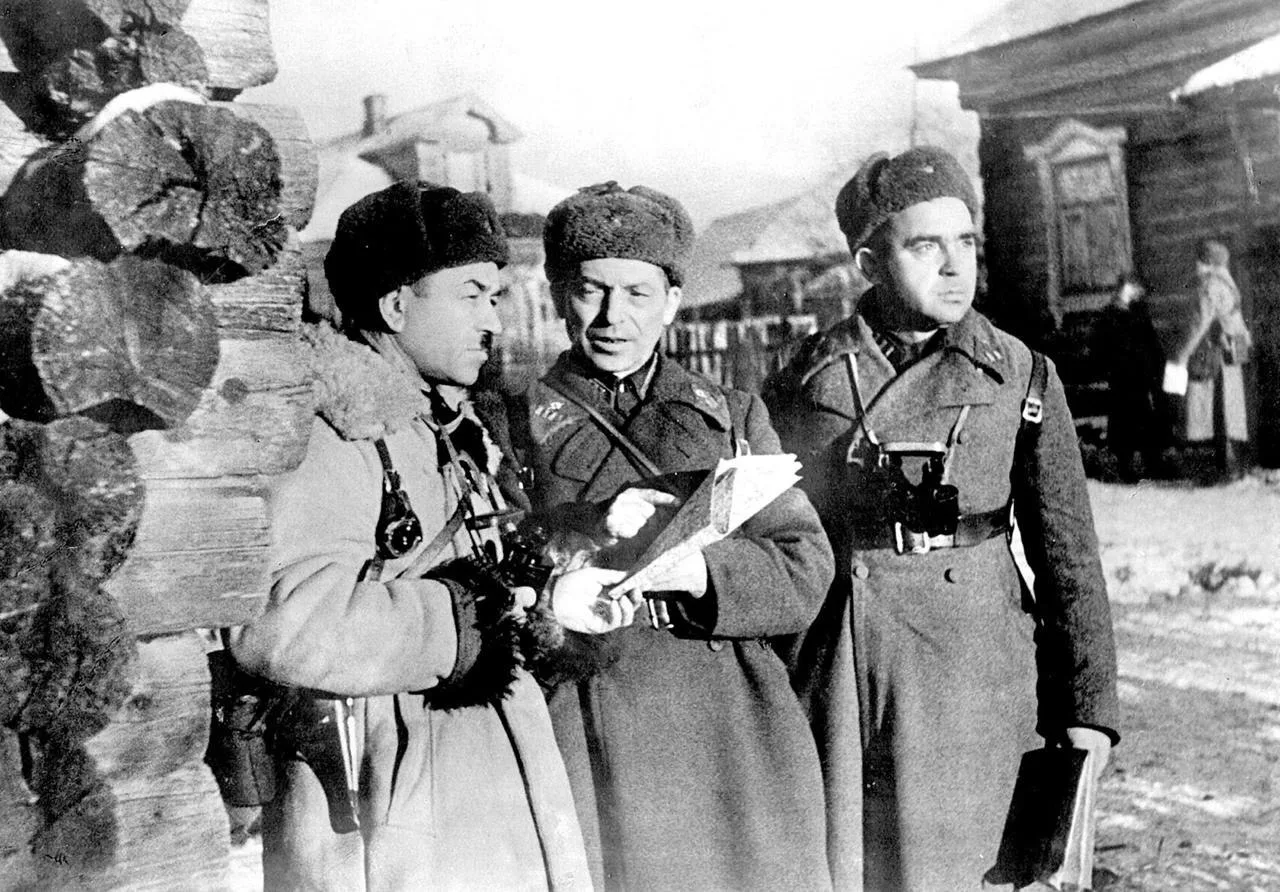 Друзья, поздравляю с Днем Победы!