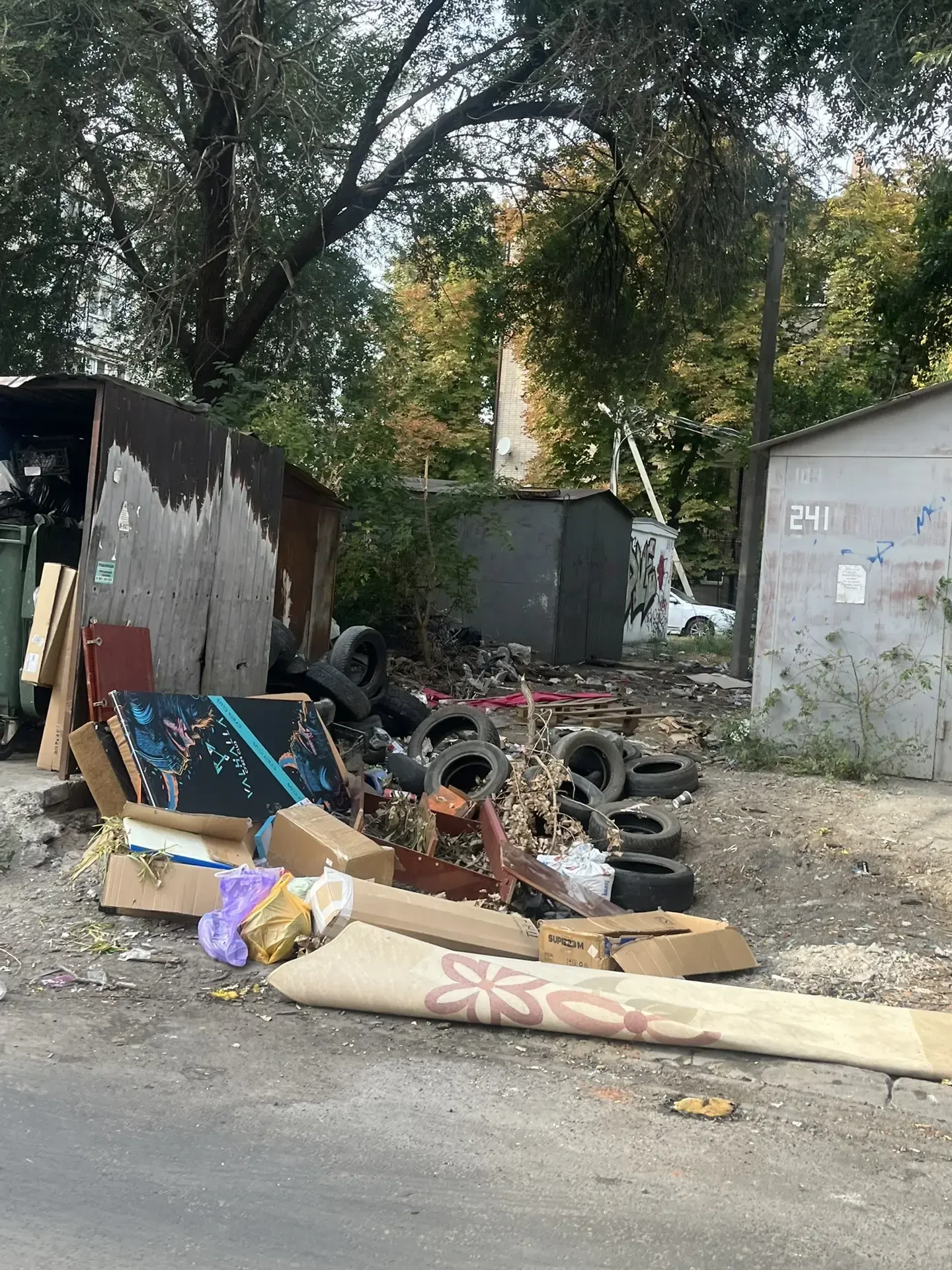 Батайчане пожаловались на свалку на улице Крупской