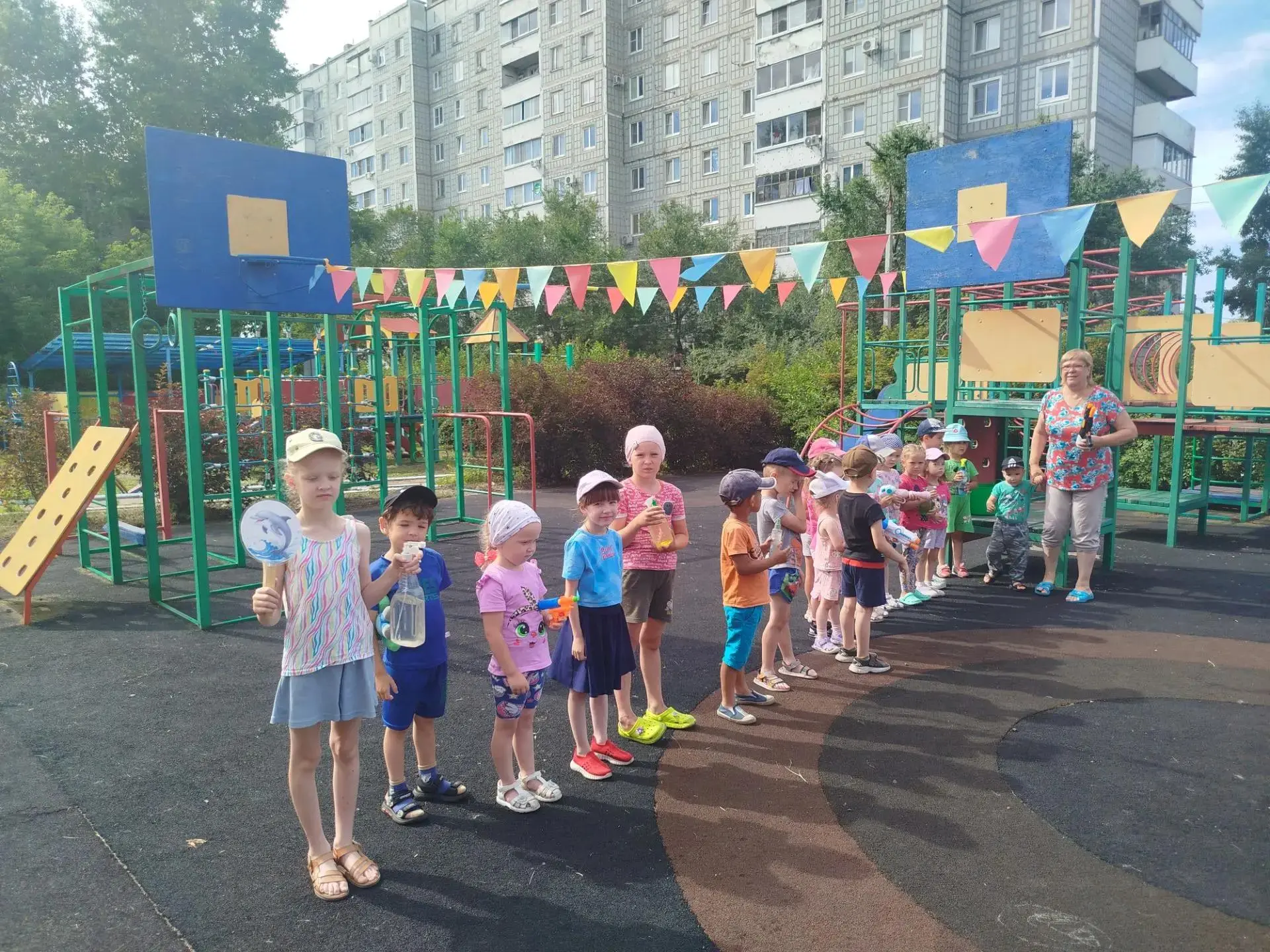 23 июля Всемирный день китов и дельфинов.
В 4 и 5 группе сегодня прошли познавательные занятия.
В 4 