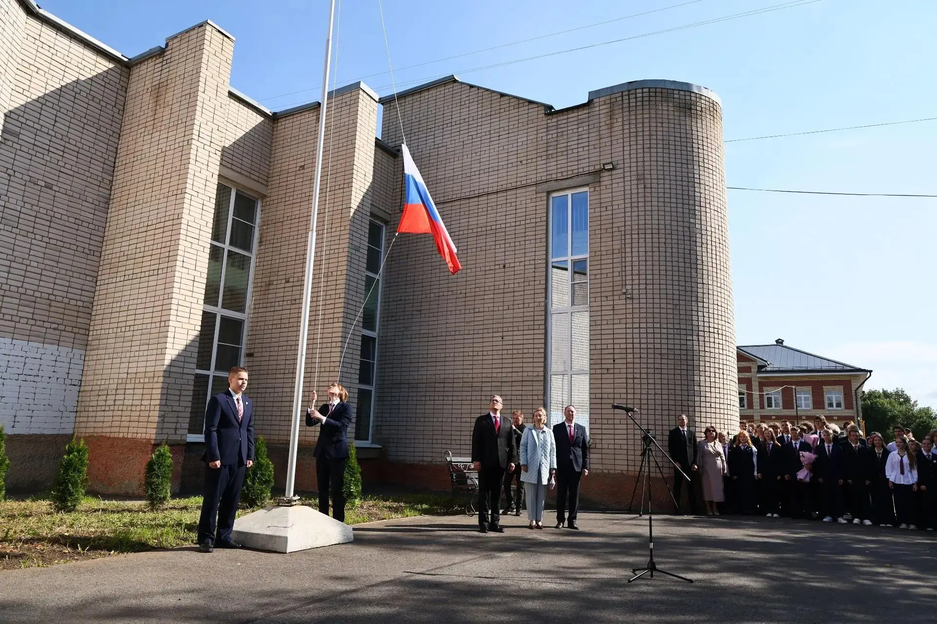 Праздничный день продолжили в областной столице