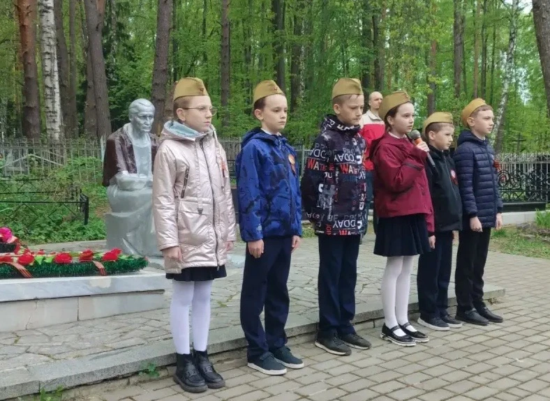 Сегодня у мемориала «Скорбящая мать» на Ахунском кладбище состоялся торжественный митинг, посвященны