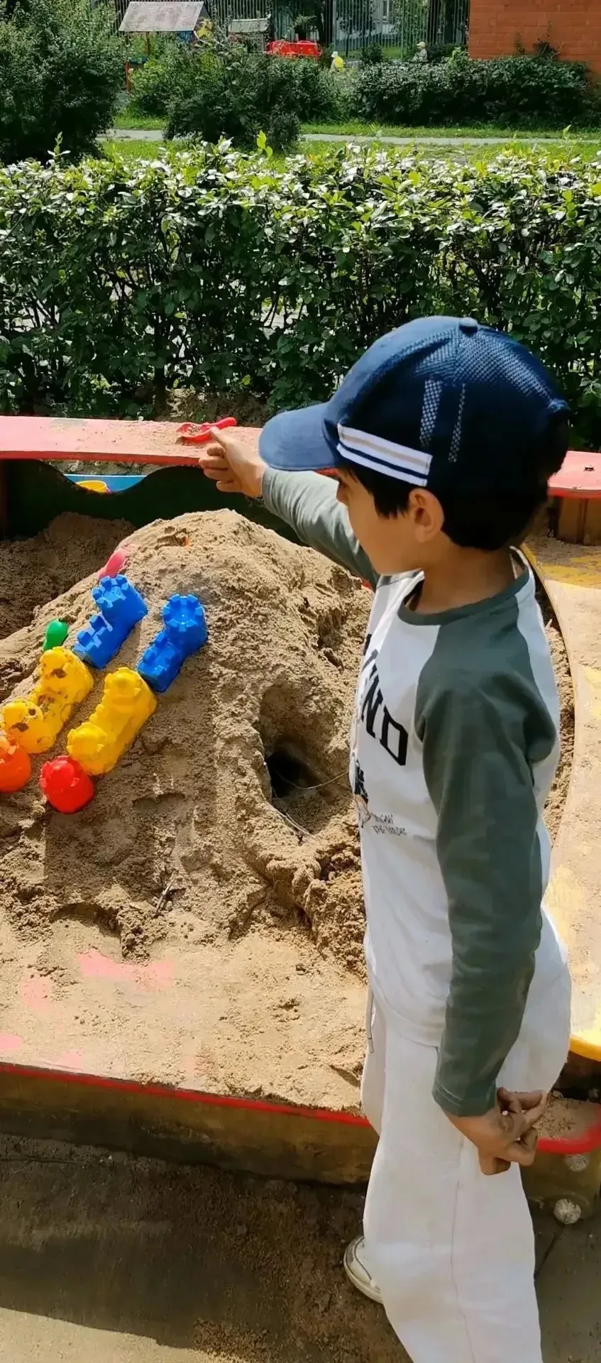 🏖️ День песка в детском саду: мир открытий в каждой песчинке!