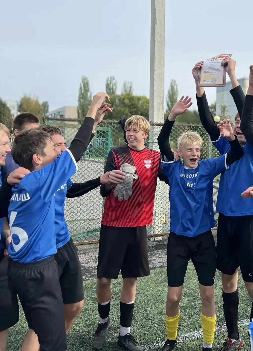 🏆 Мы — лучшие! Наша школьная команда — чемпион турнира по мини-футболу!