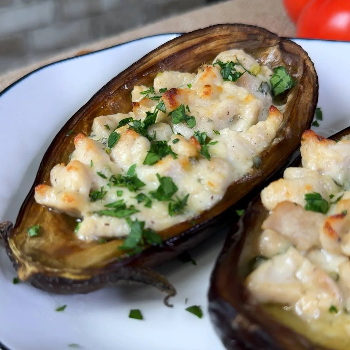 Горячее блюдо на праздничный стол! Баклажаны с курицей в сливочном соусе!   Ингредиенты:  1 3 баклаж