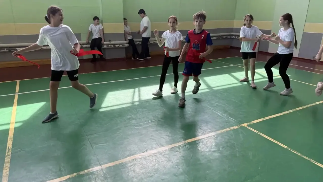 В Домодедовской СОШ №1 прошли настоящие славянские игры   🏃‍♂️🪿24 мая, в День славянской письменност