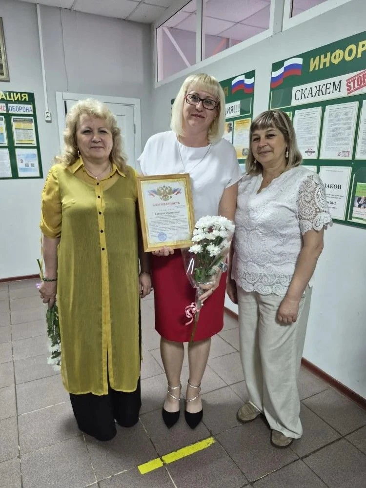 Сегодня мы отмечаем профессиональный праздник 🎉  День социального работника 😀 .  В социальной защи