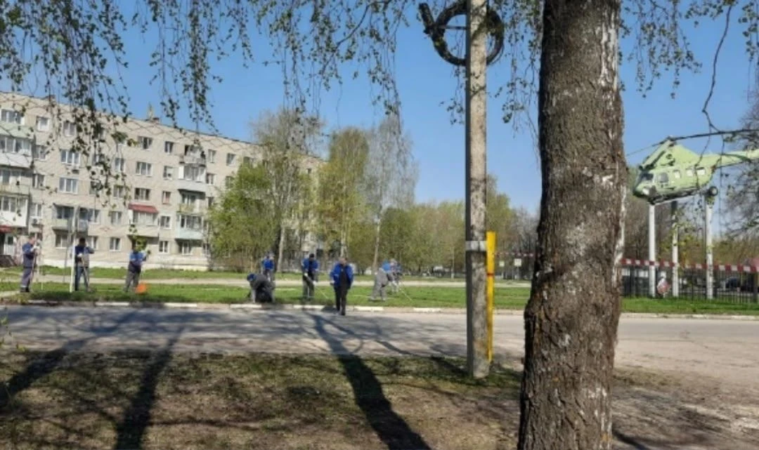 🌿 В Вязниках  прошел традиционный субботник.  Накануне трудовые коллективы и активные жители убирали