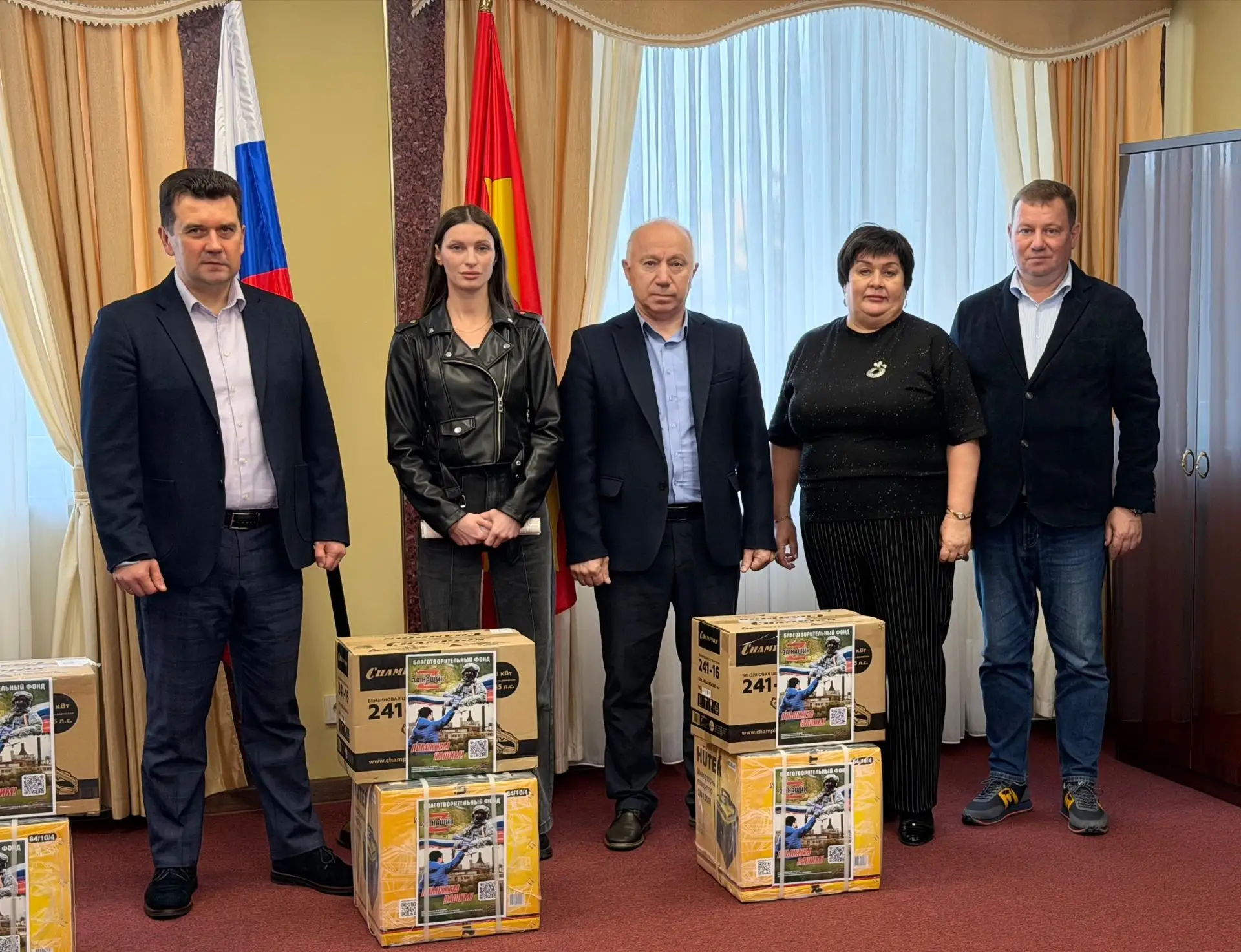 Кировский район продолжает поддерживать своих защитников.⁣⁣ Сегодня необходимое оборудо...
