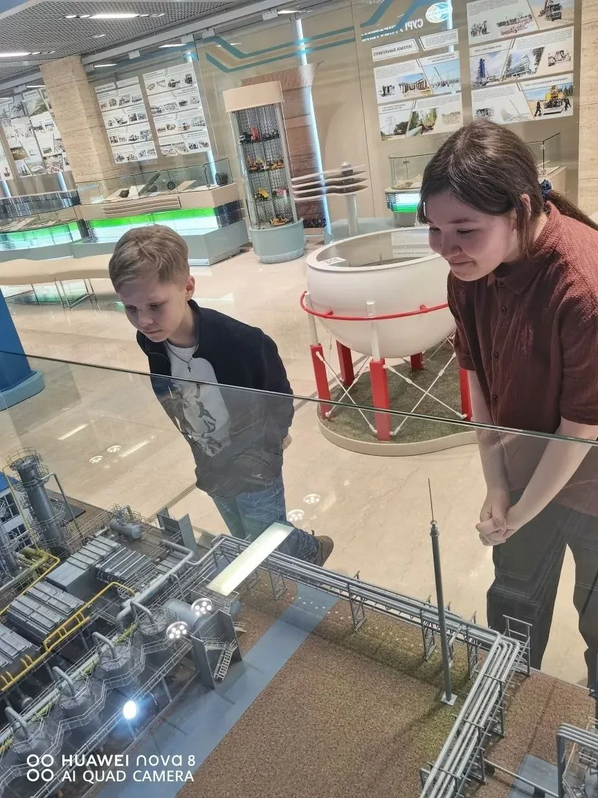 Экскурсия в музей ПАО "Сургутнефтегаз" ✨🌍  Наш 5В класс совершил увлекательное путешествие в музей с