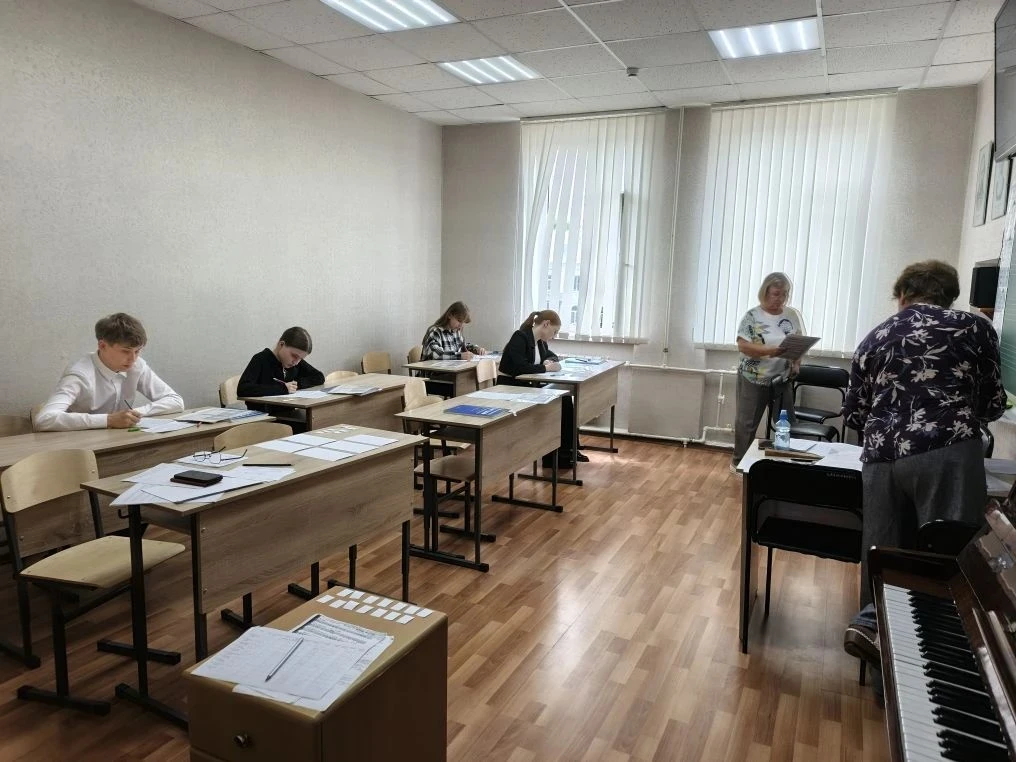 🎼🎼🎼Сегодня выпускники делают еще один важный шаг на пути к своему будущему, сдавая экзамены по те