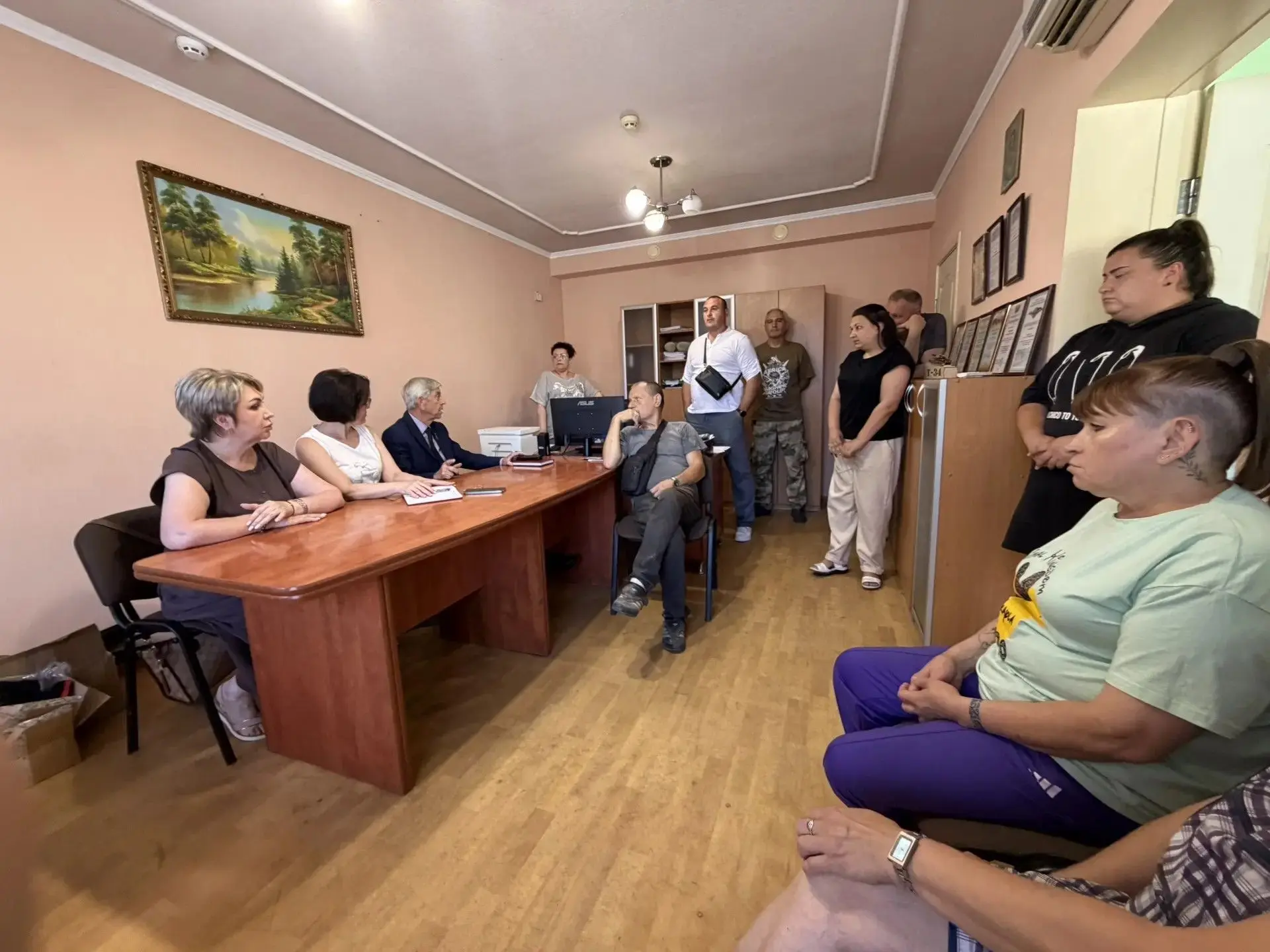 В Пролетарском районе Донецка состоялась рабочая встреча представителей власти с руково...