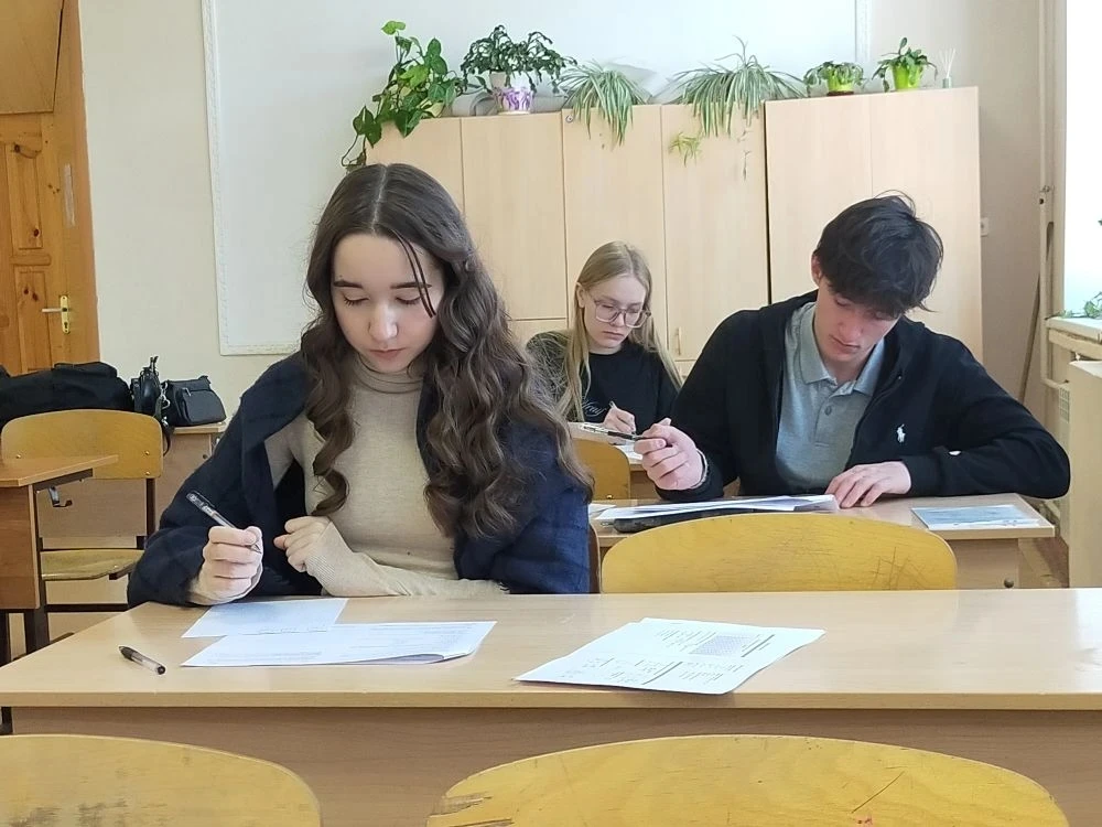 Ура-а-а! 1⃣0⃣0⃣ баллов по английскому! Настя ,просто космос! 🎉✨
Поздравляем с этим невероятным, выс