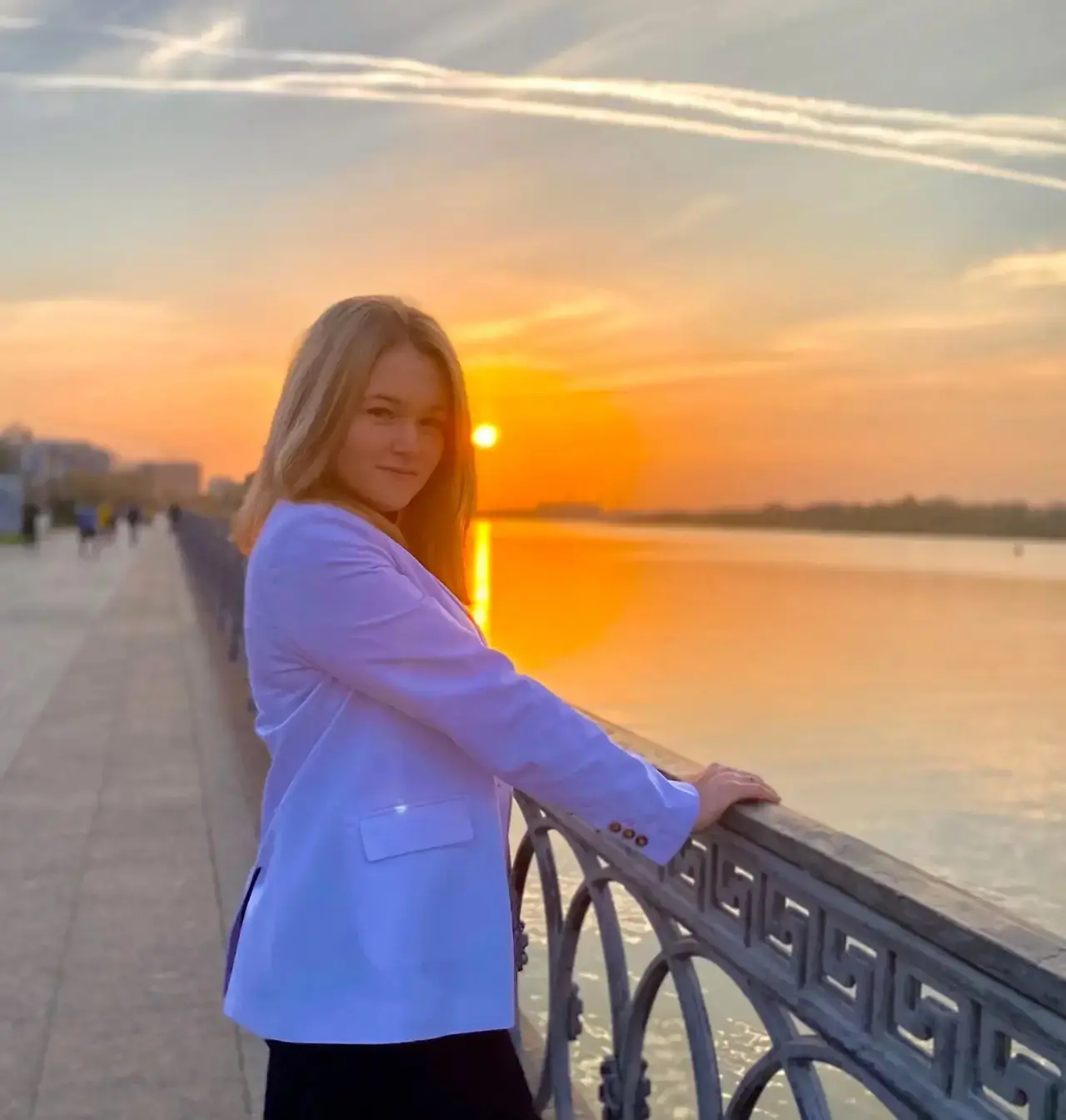 🎂6 августа свой день рождения празднует учитель иностранных языков Матвеева Полина Евг...