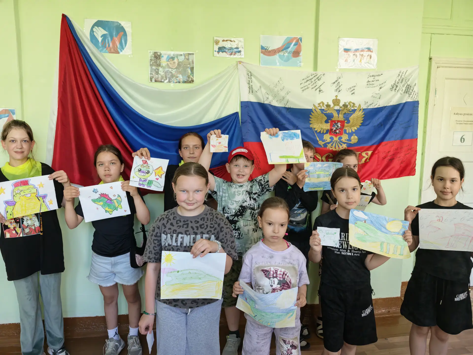 17 июня — праздник крокодилов

Этот день для детей ДОЛ при школах № 19 и № 11 в Центре дополнительно