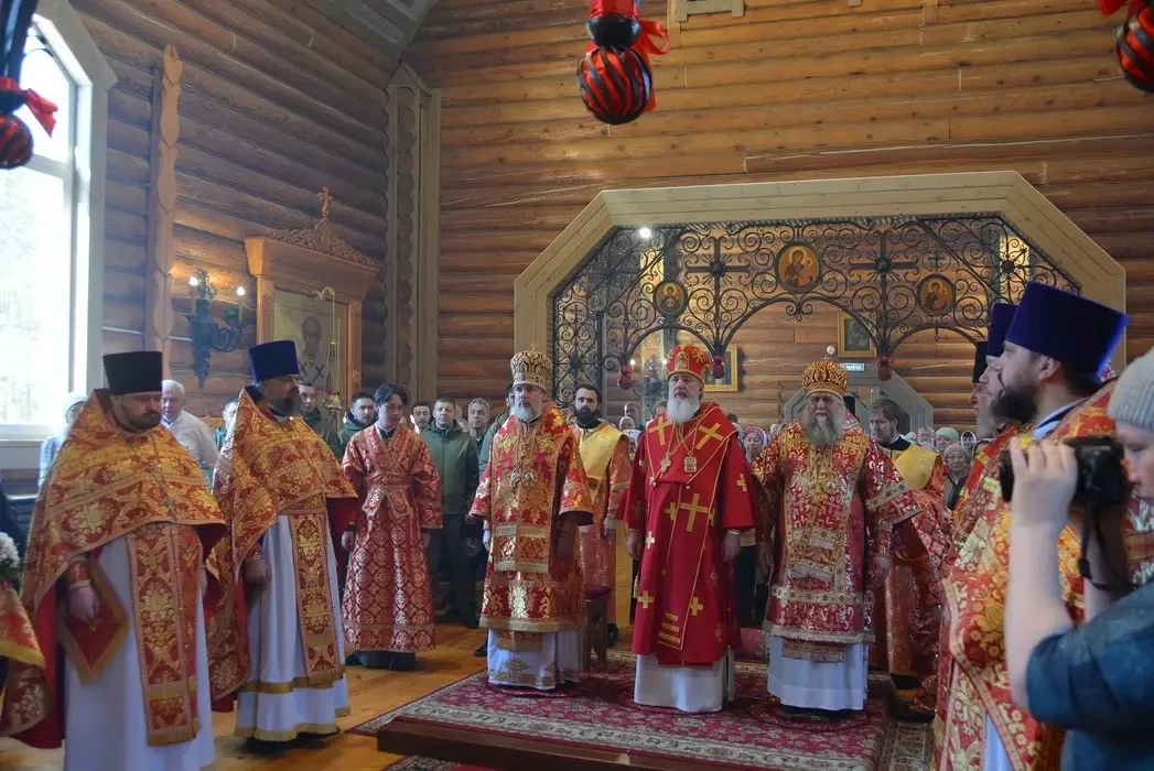 Соборное служение архипастырей Иркутской митрополии в Саянске  19 апреля, в Неделю 2-ю по Пасхе Хрис